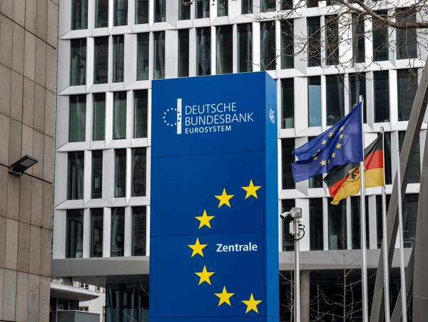 Bundesbank warns borrowing path risks credibility