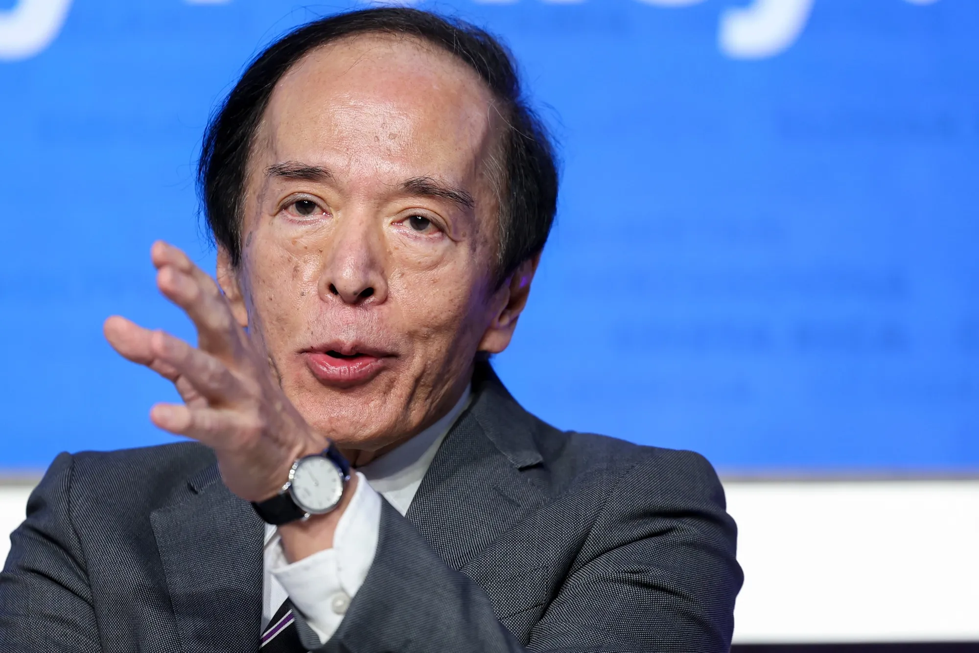 Japan’s Inflation Fight Becomes the World’s Liquidity Gamble