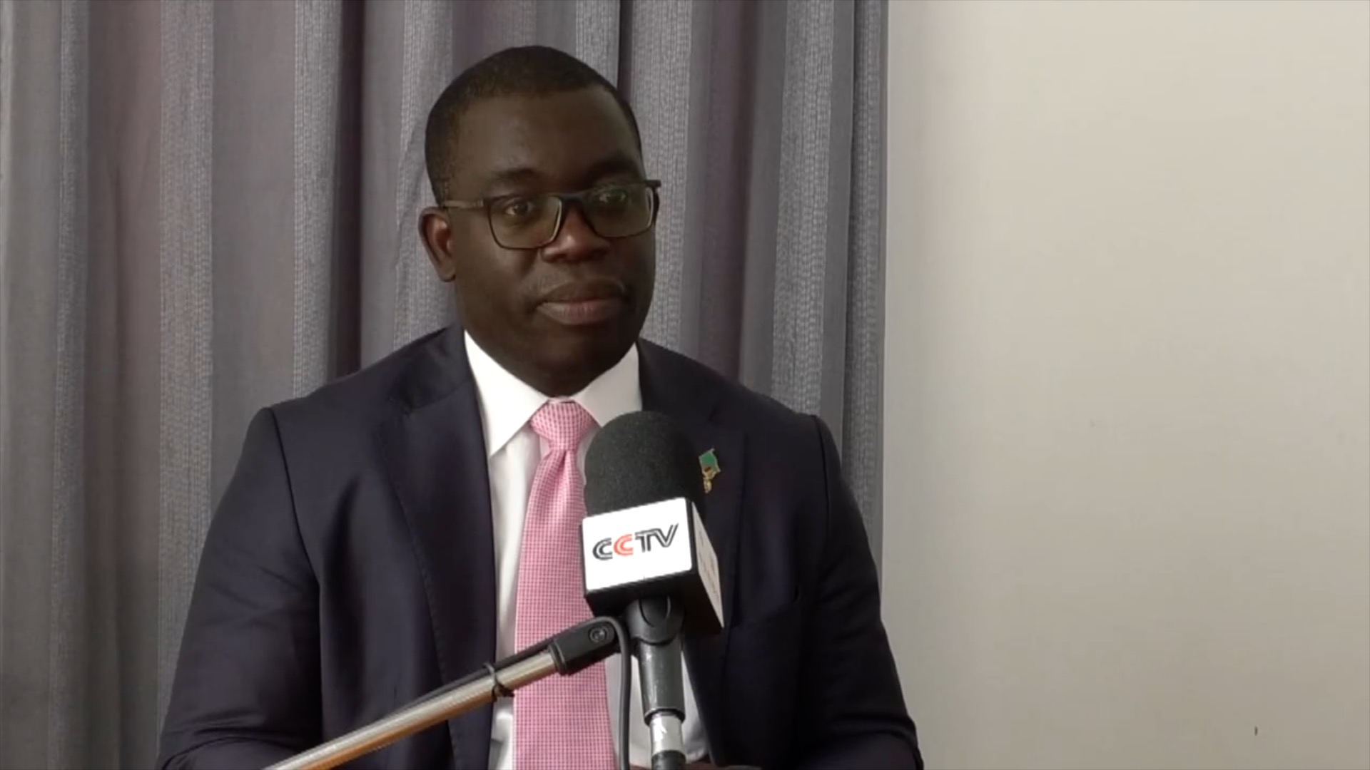 Industrial Policy Targets Self-Reliance In Pharma