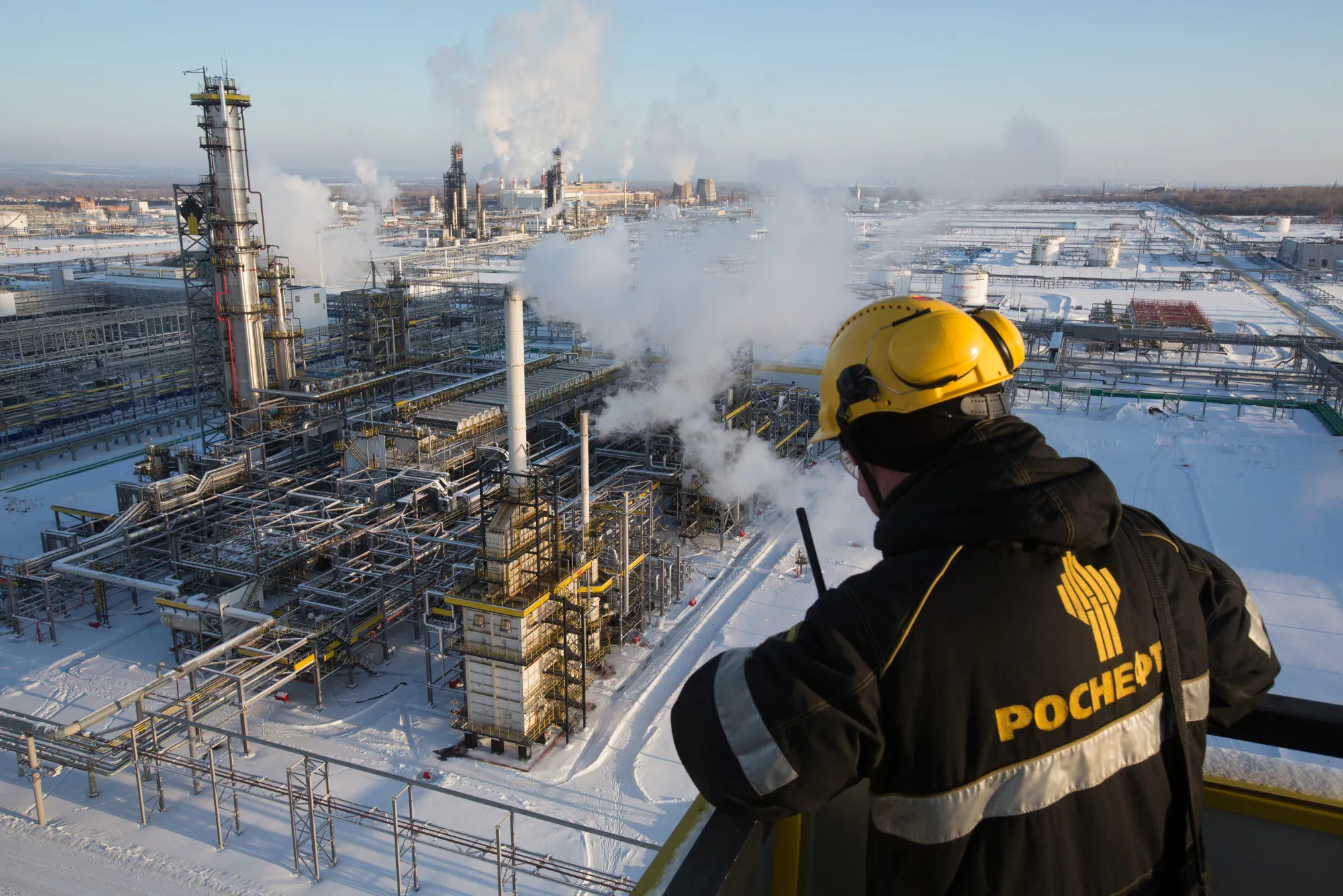 Russian refinery disruption shifts oil-market price drivers
