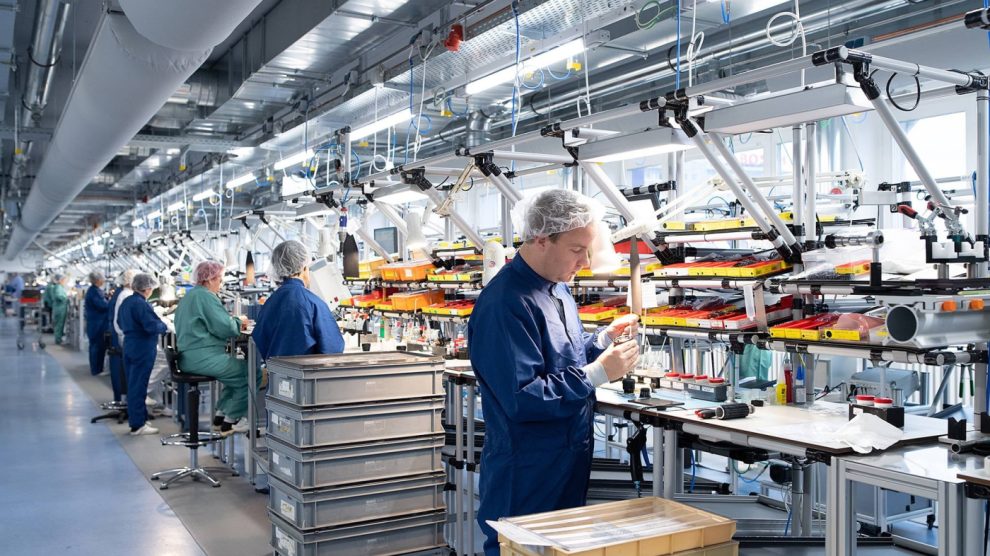 Italy sees short-term lift in industrial production