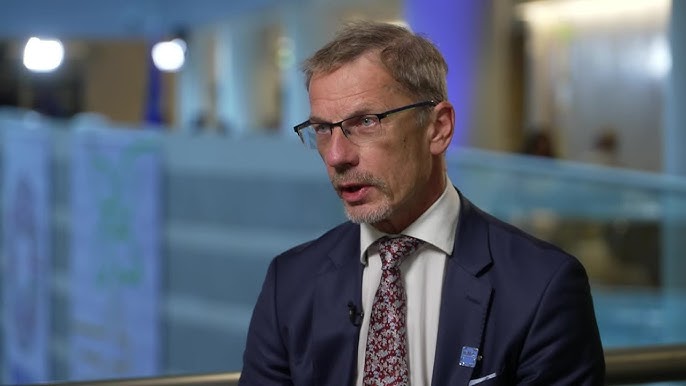 Euro area moves past crisis into steady expansion